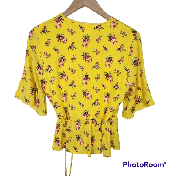 Lost + Wander Mango Tango Yellow Floral Wrap Top Blouse Sz S - Picture 8 of 8